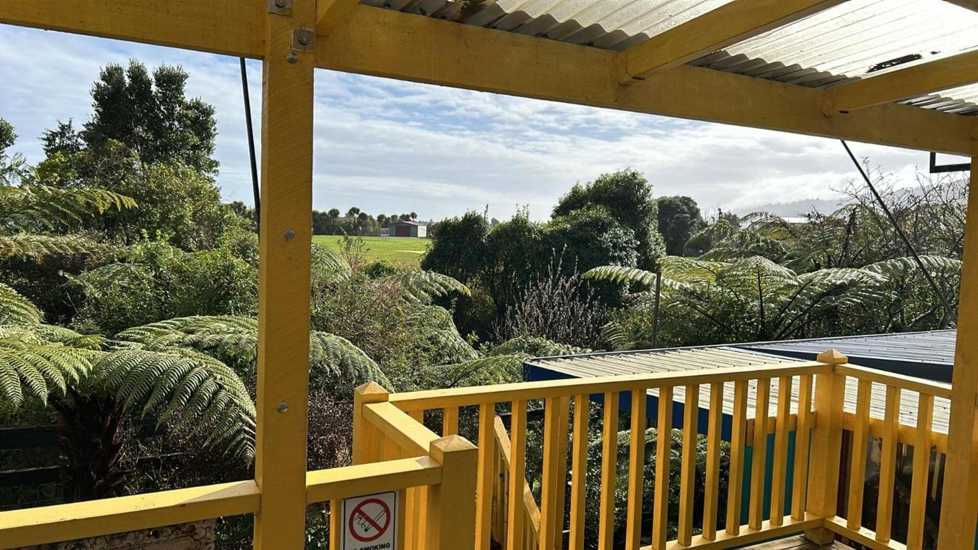 Global Village Travellers Lodge Greymouth Zewnętrze zdjęcie The view from the lookout at the top of the lift