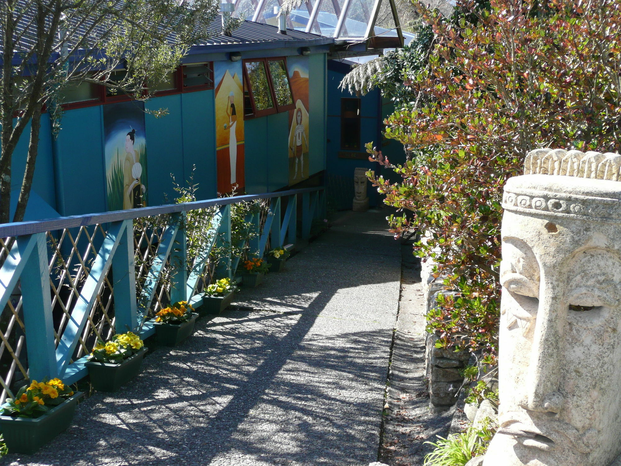 Global Village Travellers Lodge Greymouth Zewnętrze zdjęcie The entrance to the museum